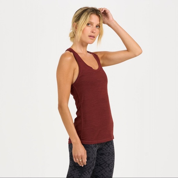 Vuori Tops - NWT 🏃‍♀️ Vuori | Lux Performance Tank - Brick Heather